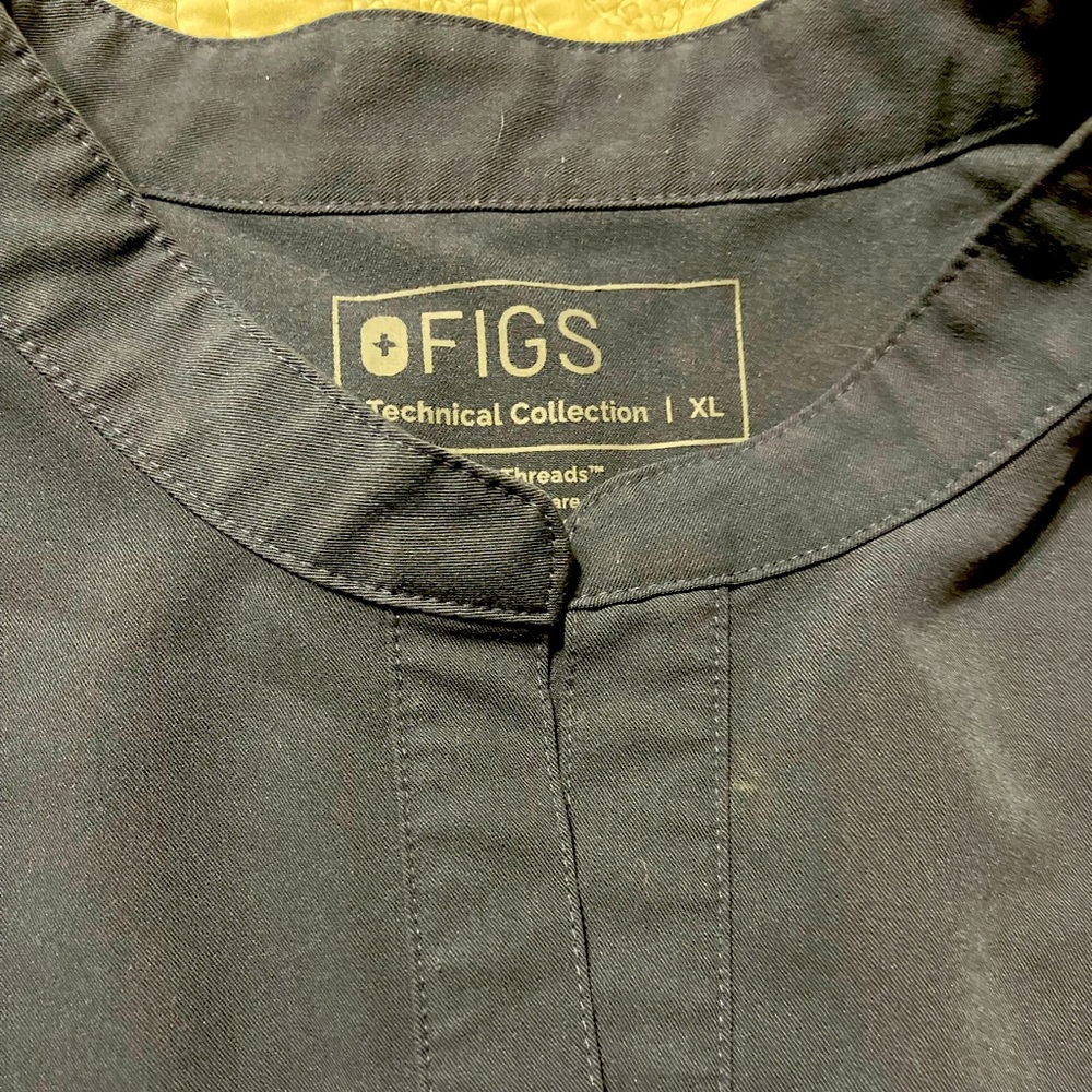Figs Dark Harbor Rafaela top